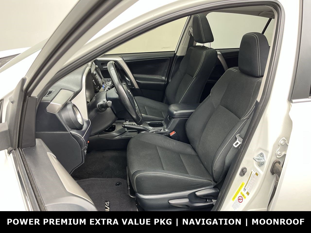 Used 2018 Toyota RAV4 XLE FWD image 10