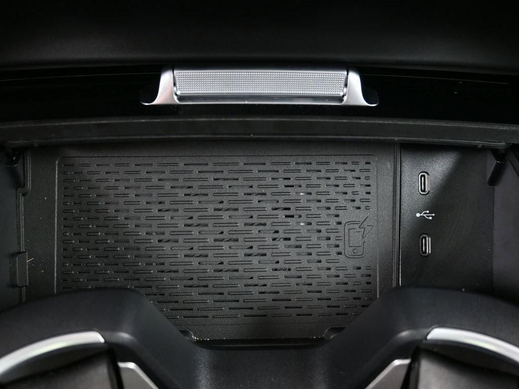 Used 2026 Mercedes-Benz GLS 63 AMG 4MATIC image 24