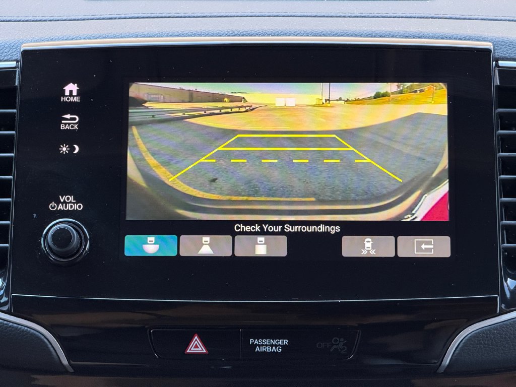 Used 2021 Honda Pilot Touring image 12