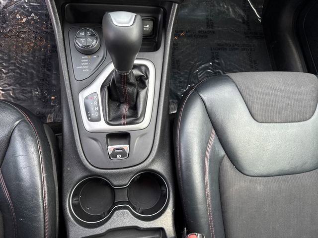 Used 2015 Jeep Cherokee Trailhawk w/ Comfort/Convenience Group image 22