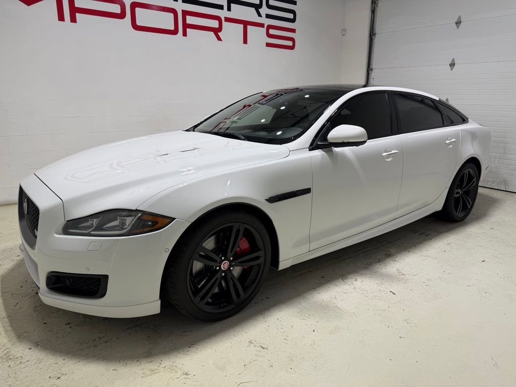 Used 2016 Jaguar XJ RWD image 2