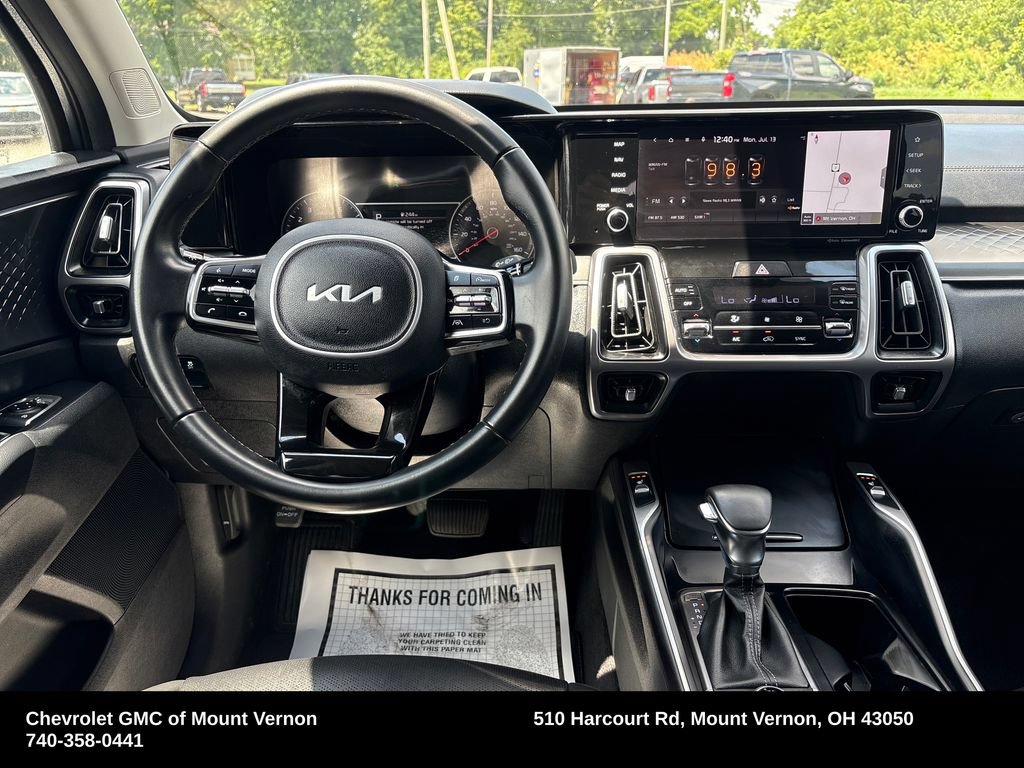 Used 2022 Kia Sorento S FWD image 16