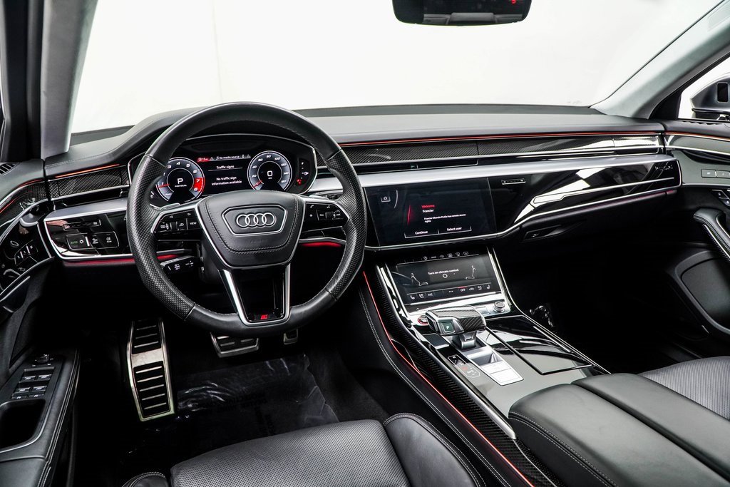 Used 2022 Audi S8 image 5