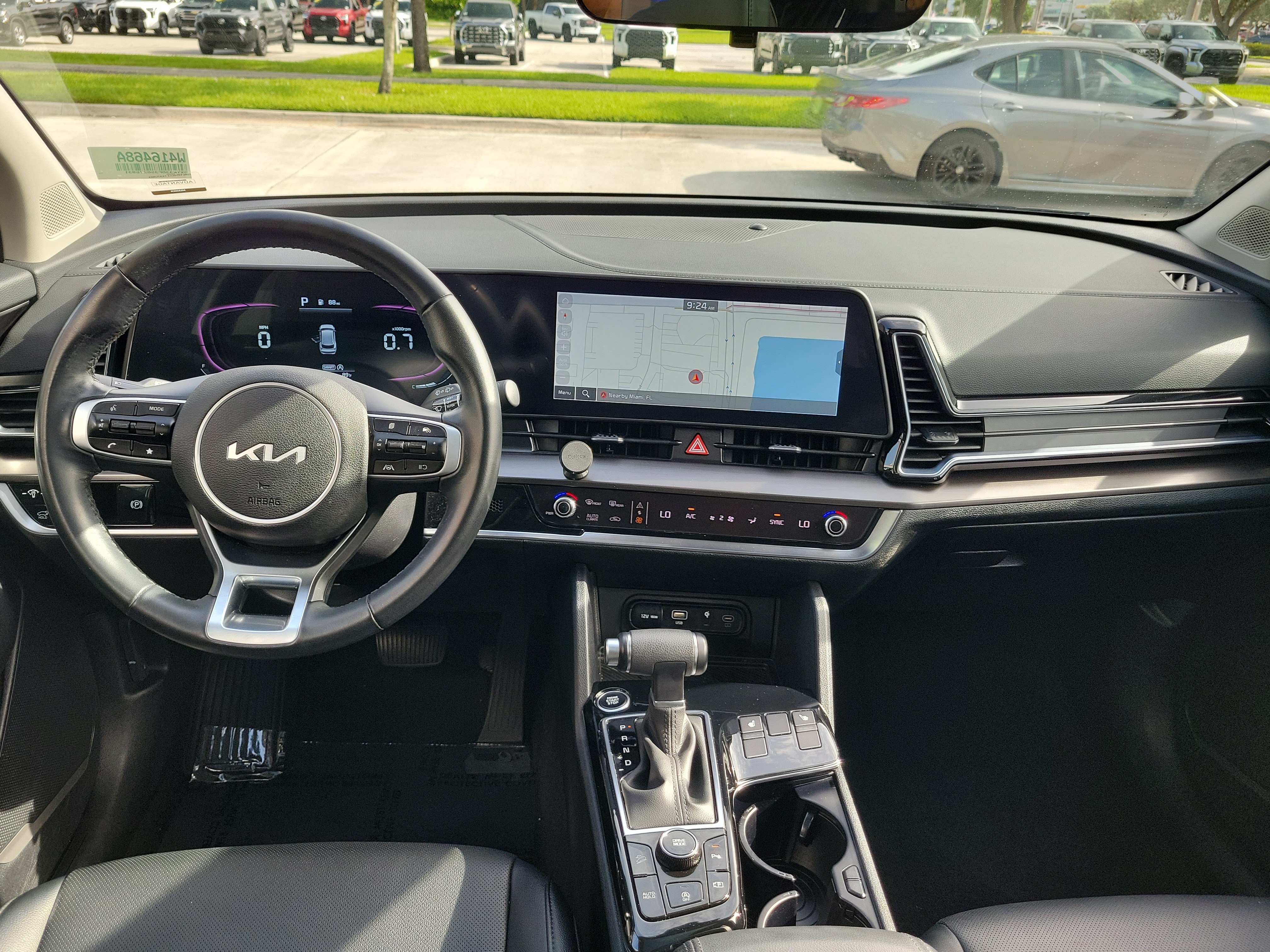Used 2025 Kia Sportage EX w/ Premium Package FWD image 17