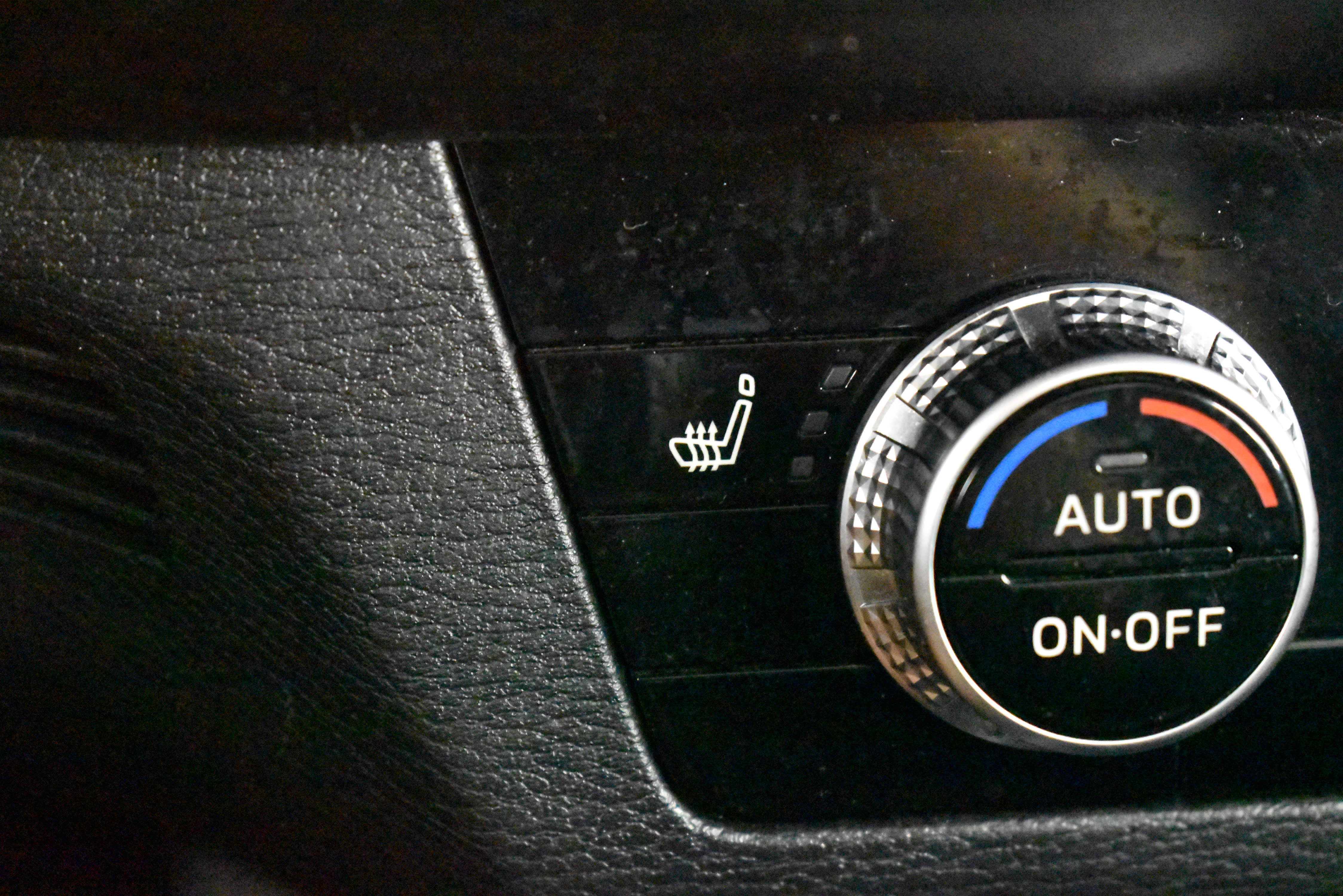 Used 2023 Mitsubishi Outlander SE image 31