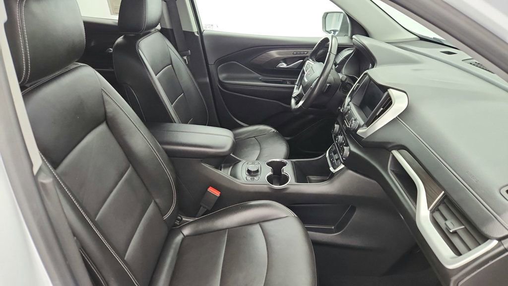 Used 2022 GMC Terrain SLT image 24