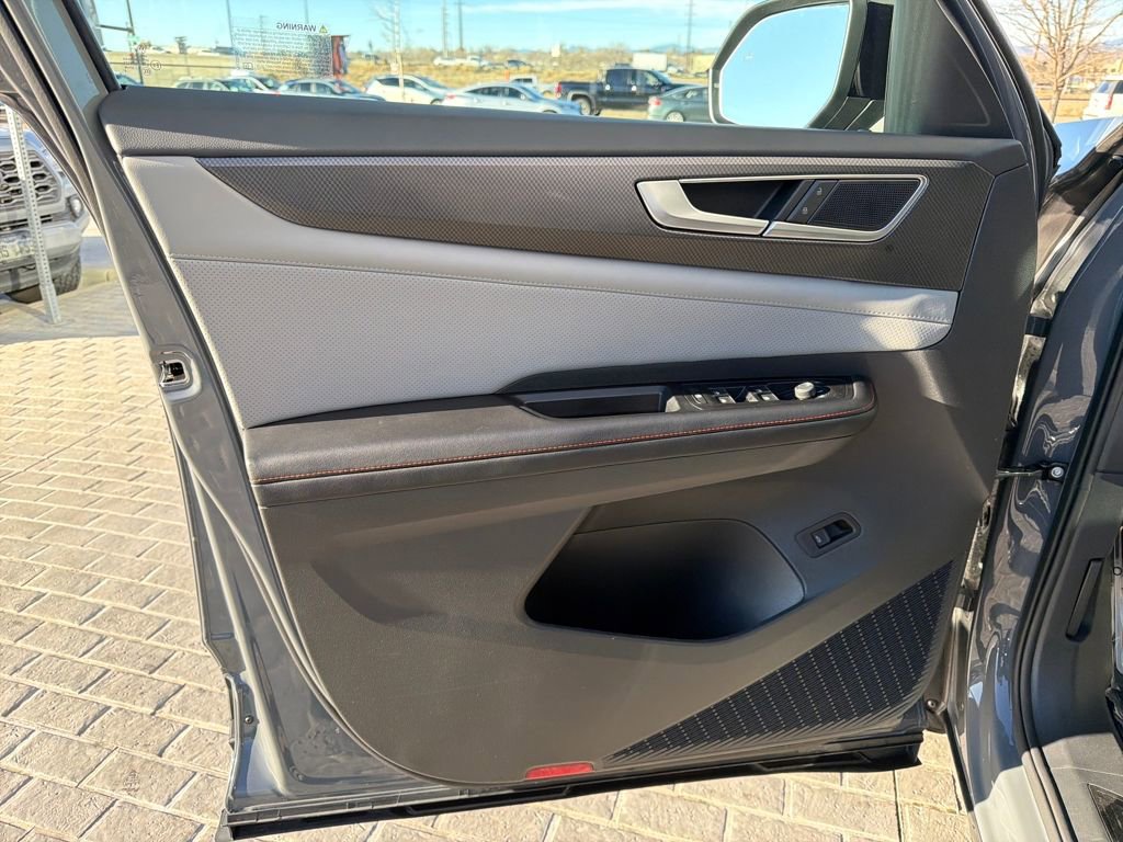 Certified 2025 Volkswagen Atlas Peak Edition SE image 12