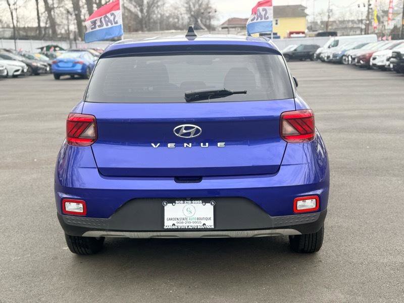 Used 2021 Hyundai Venue SE image 7