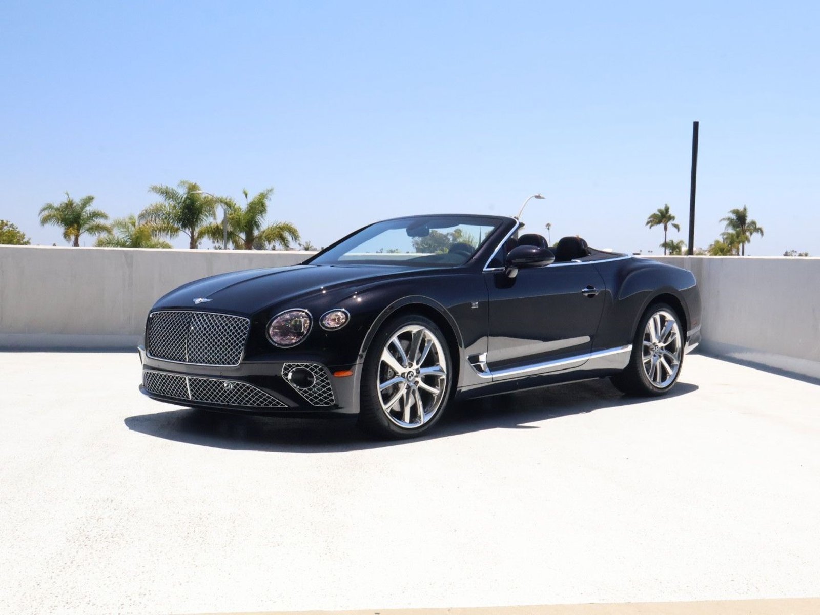 Certified 2020 Bentley Continental GT V8 AWD/4WD image 8