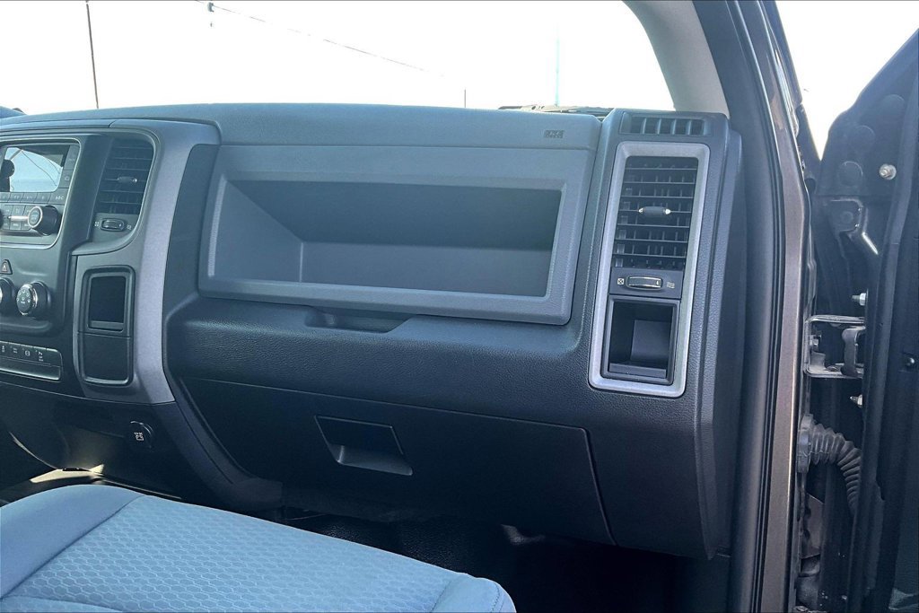 Used 2016 RAM 2500 Tradesman w/ Chrome Appearance Group AWD/4WD image 16
