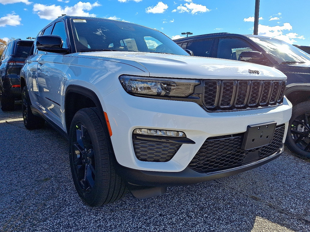 New 2025 Jeep Grand Cherokee Limited image 3