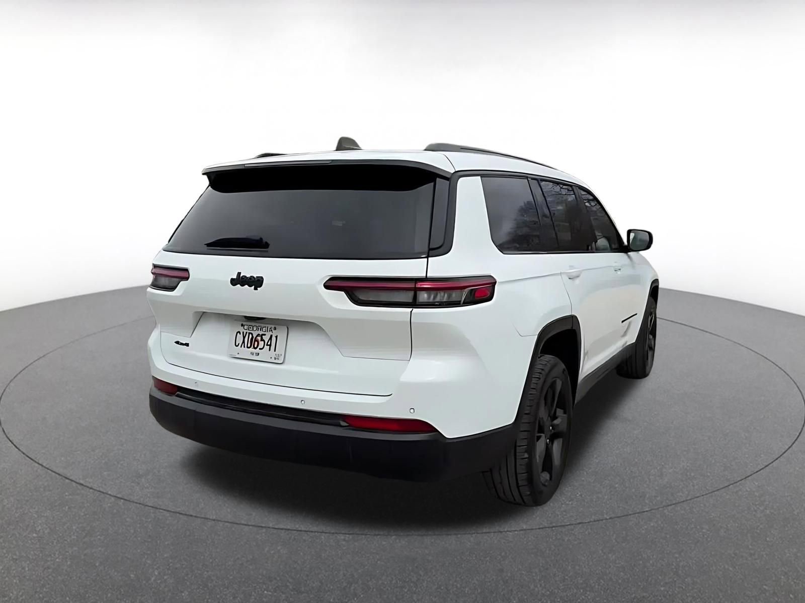 Used 2023 Jeep Grand Cherokee L Laredo AWD/4WD image 14