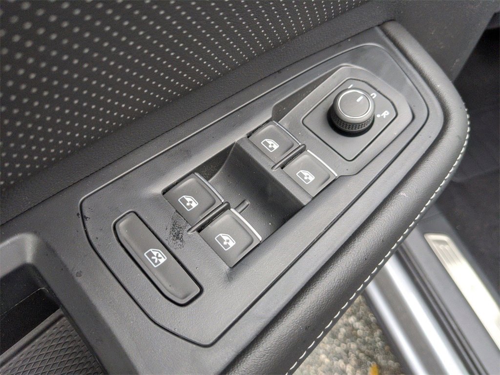 New 2025 Volkswagen Atlas SEL image 27