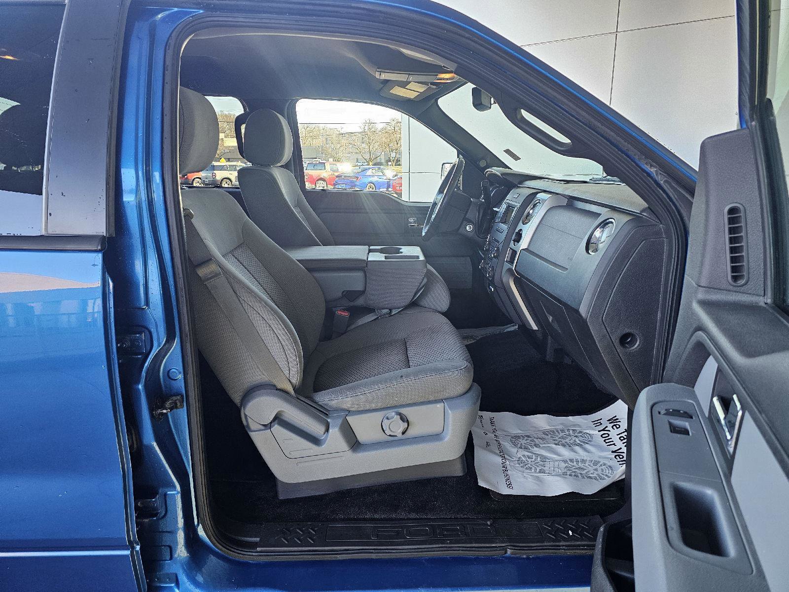 Used 2014 Ford F150 XLT w/ Equipment Group 302A Luxury AWD/4WD image 12
