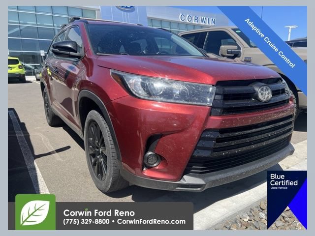 Used 2019 Toyota Highlander SE w/ Nightshade Edition