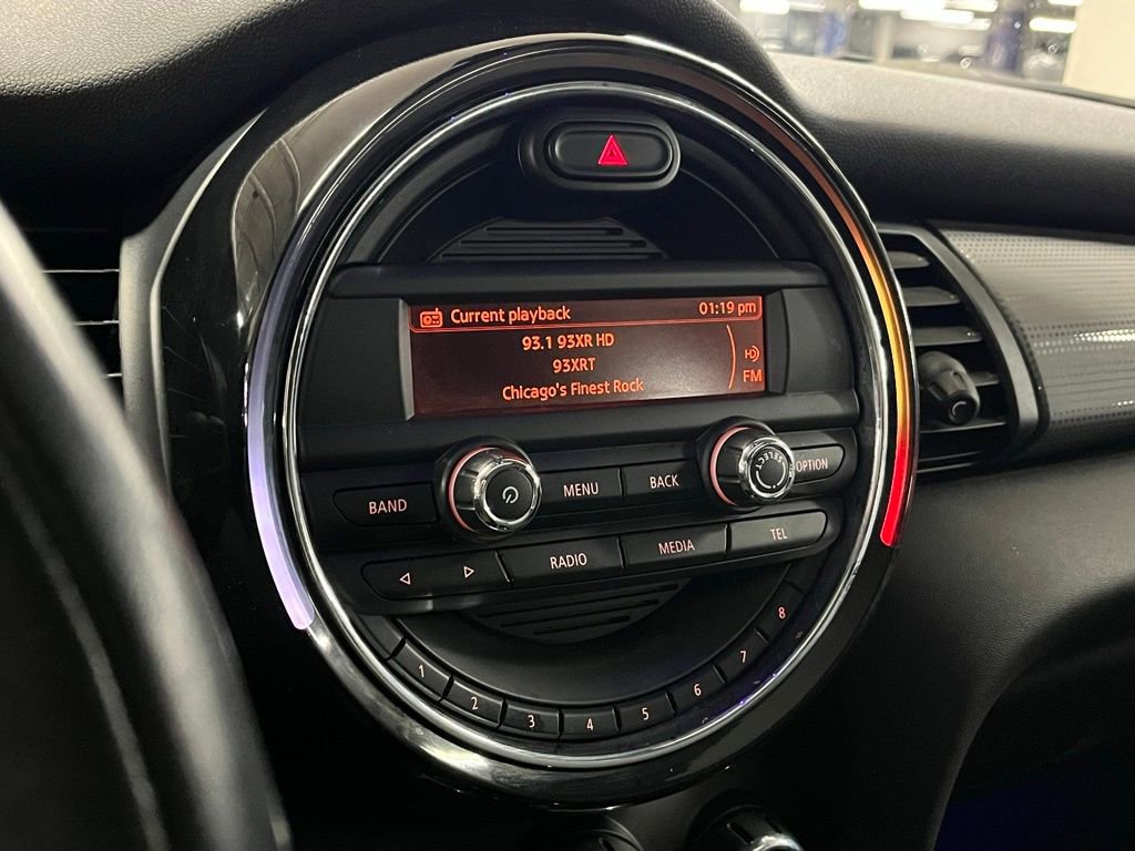 Used 2016 MINI Cooper 4-Door Hardtop image 25