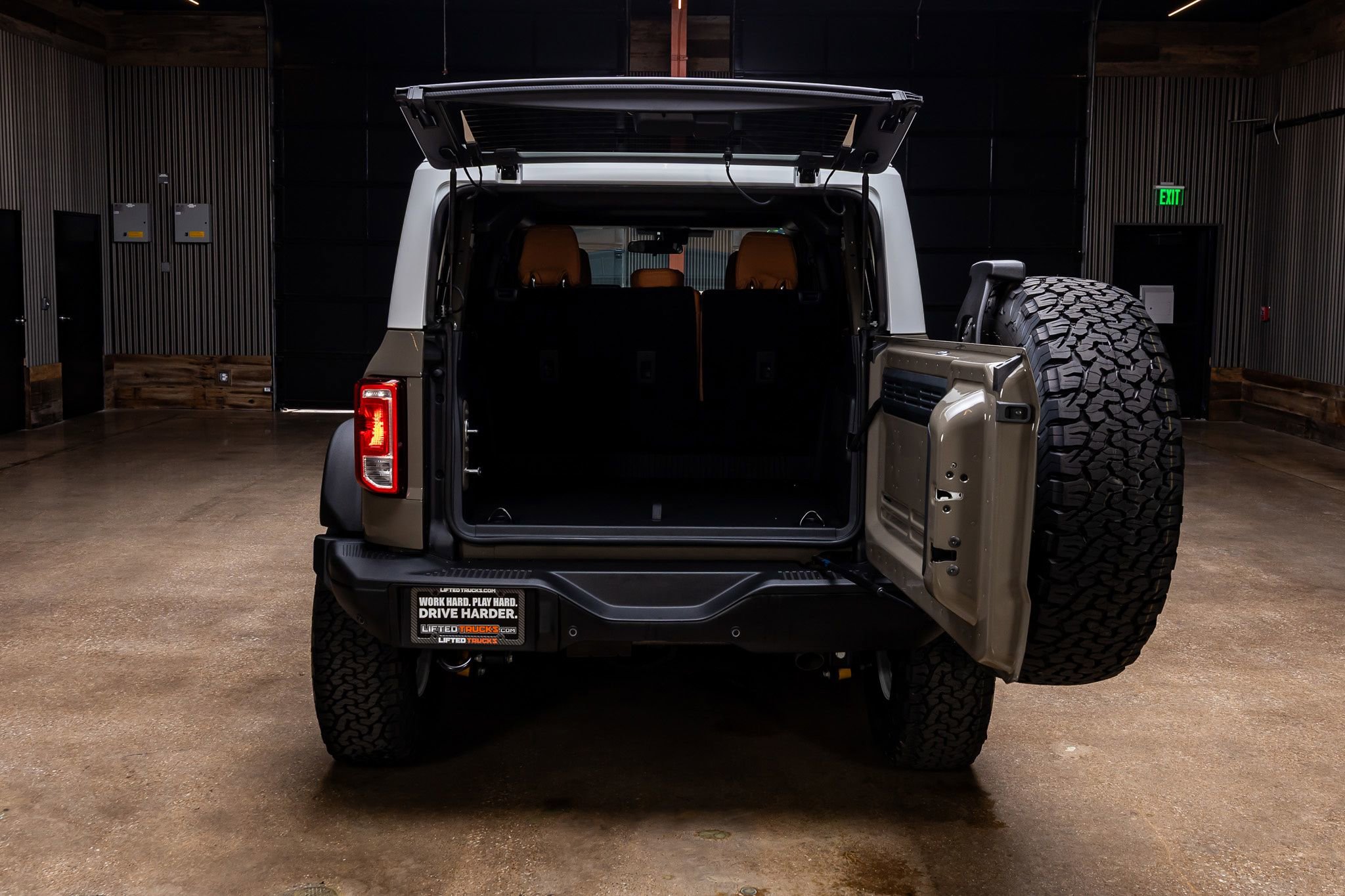 Used 2026 Ford Bronco Heritage Edition AWD/4WD image 9