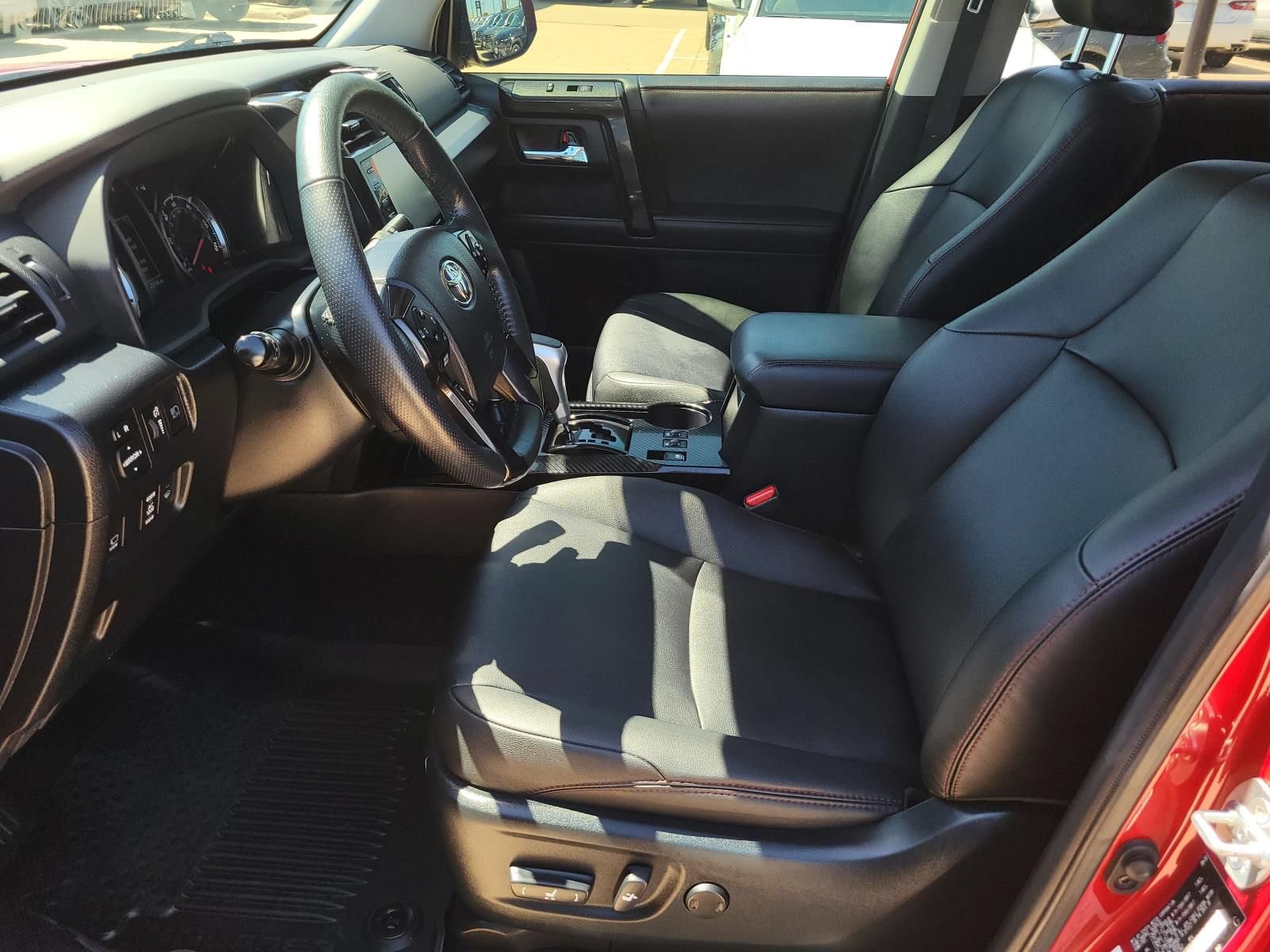 Used 2023 Toyota 4Runner TRD Off-Road Premium w/ Off Road Premium Plus Package AWD/4WD image 18