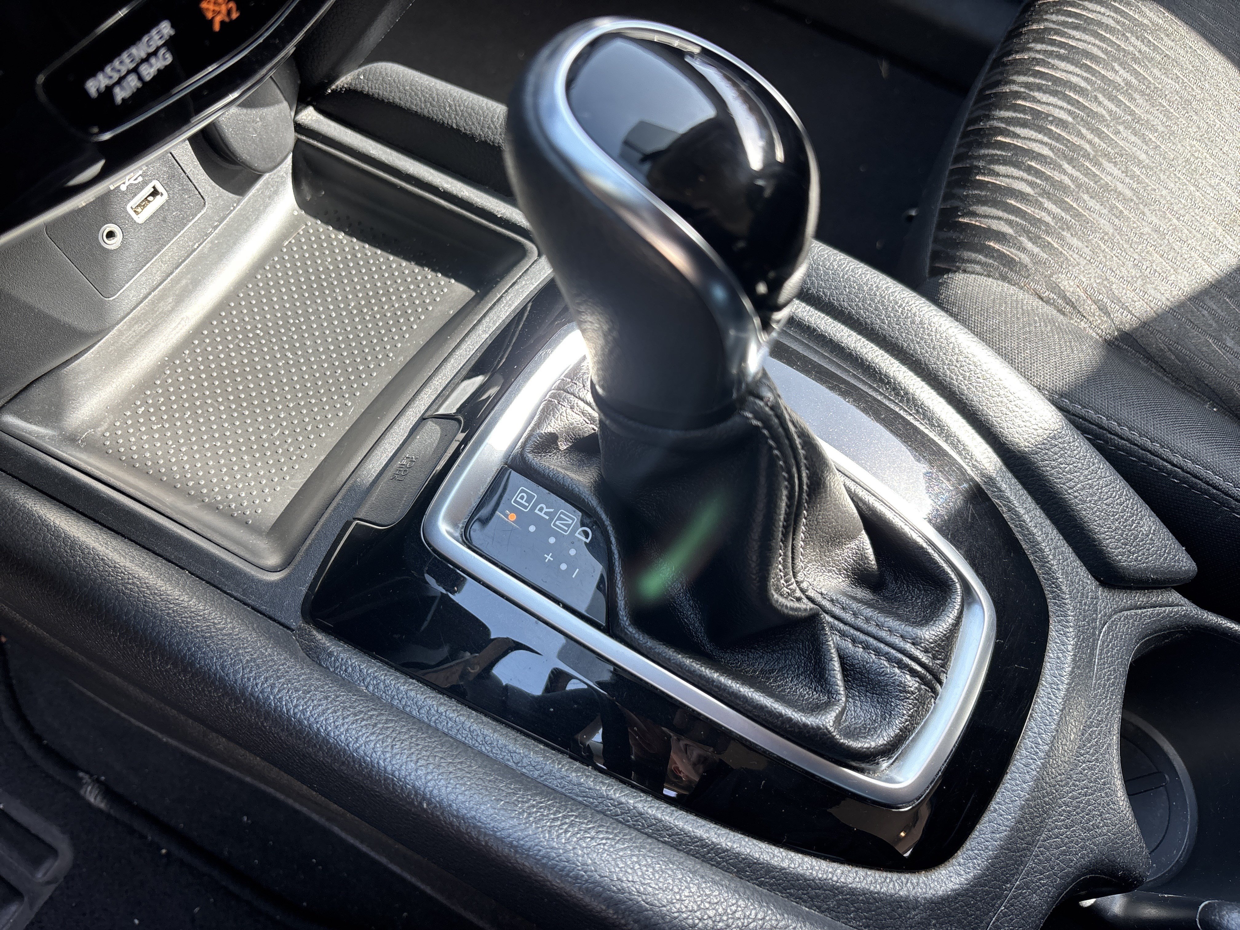 Used 2018 Nissan Rogue S AWD/4WD image 24