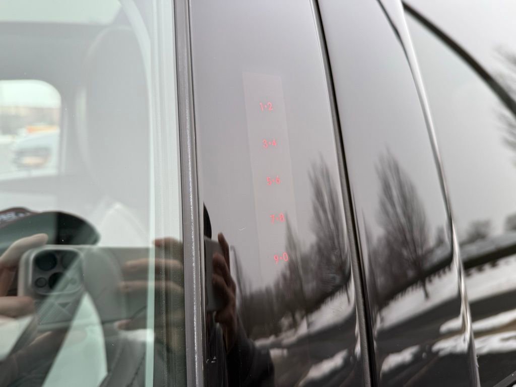 Used 2022 Ford Explorer XLT w/ Equipment Group 202A image 10