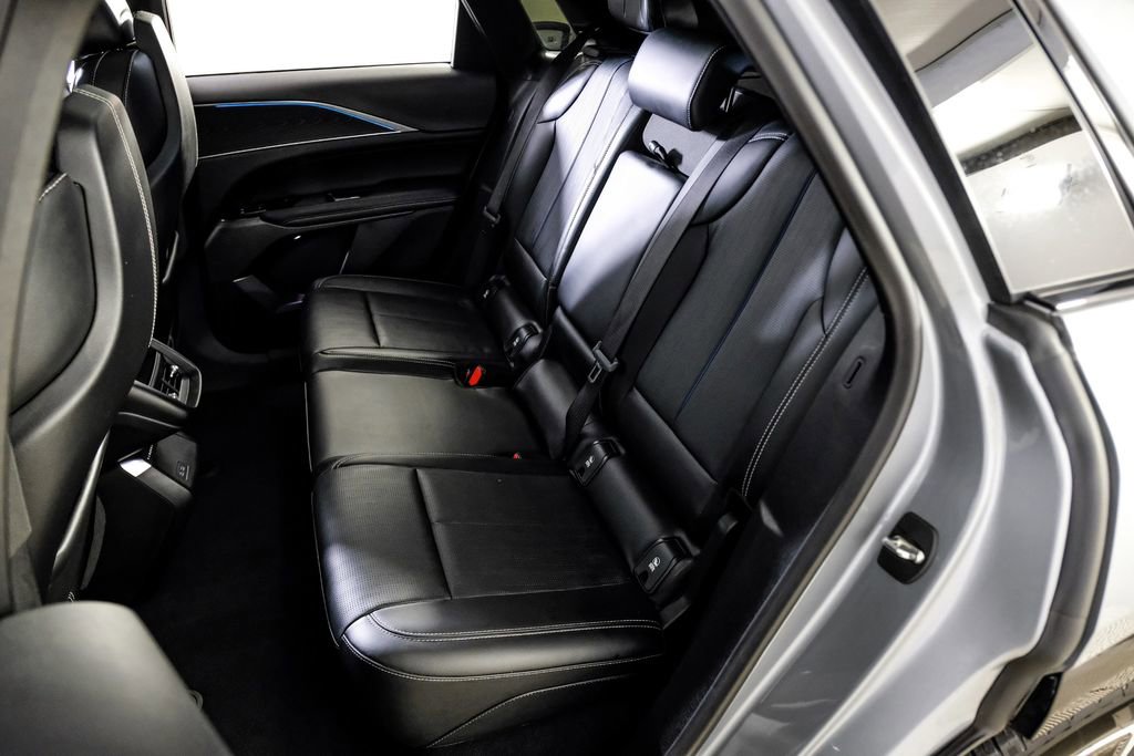 Used 2024 Cadillac Lyriq Luxury w/ LPO, Floor Liner Package image 39