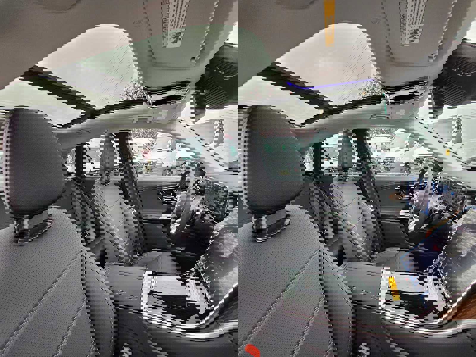 Used 2023 Mercedes-Benz GLC 300 4MATIC image 15