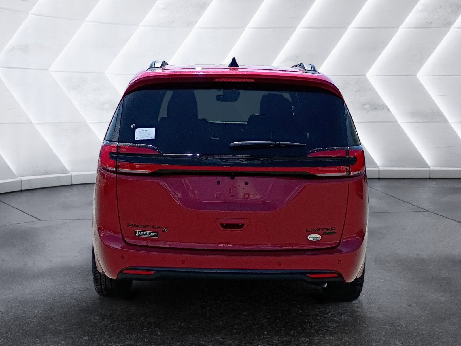 New 2027 Chrysler Pacifica Limited w/ S Appearance Package AWD/4WD image 5