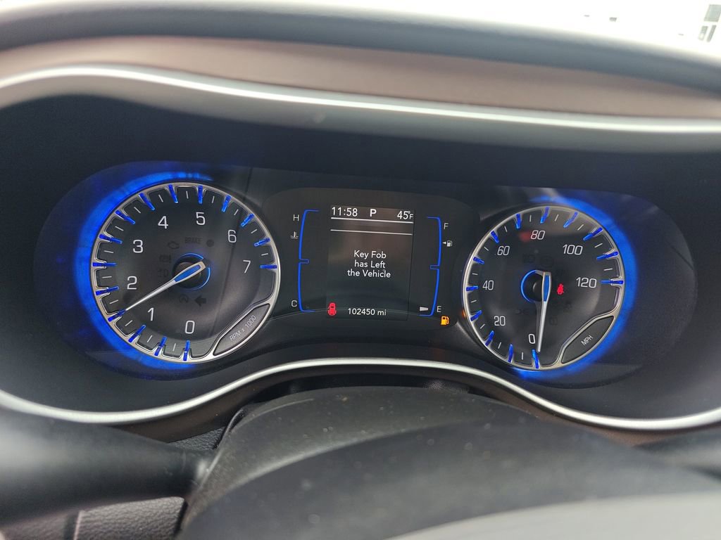 Used 2020 Chrysler Voyager Lxi image 8