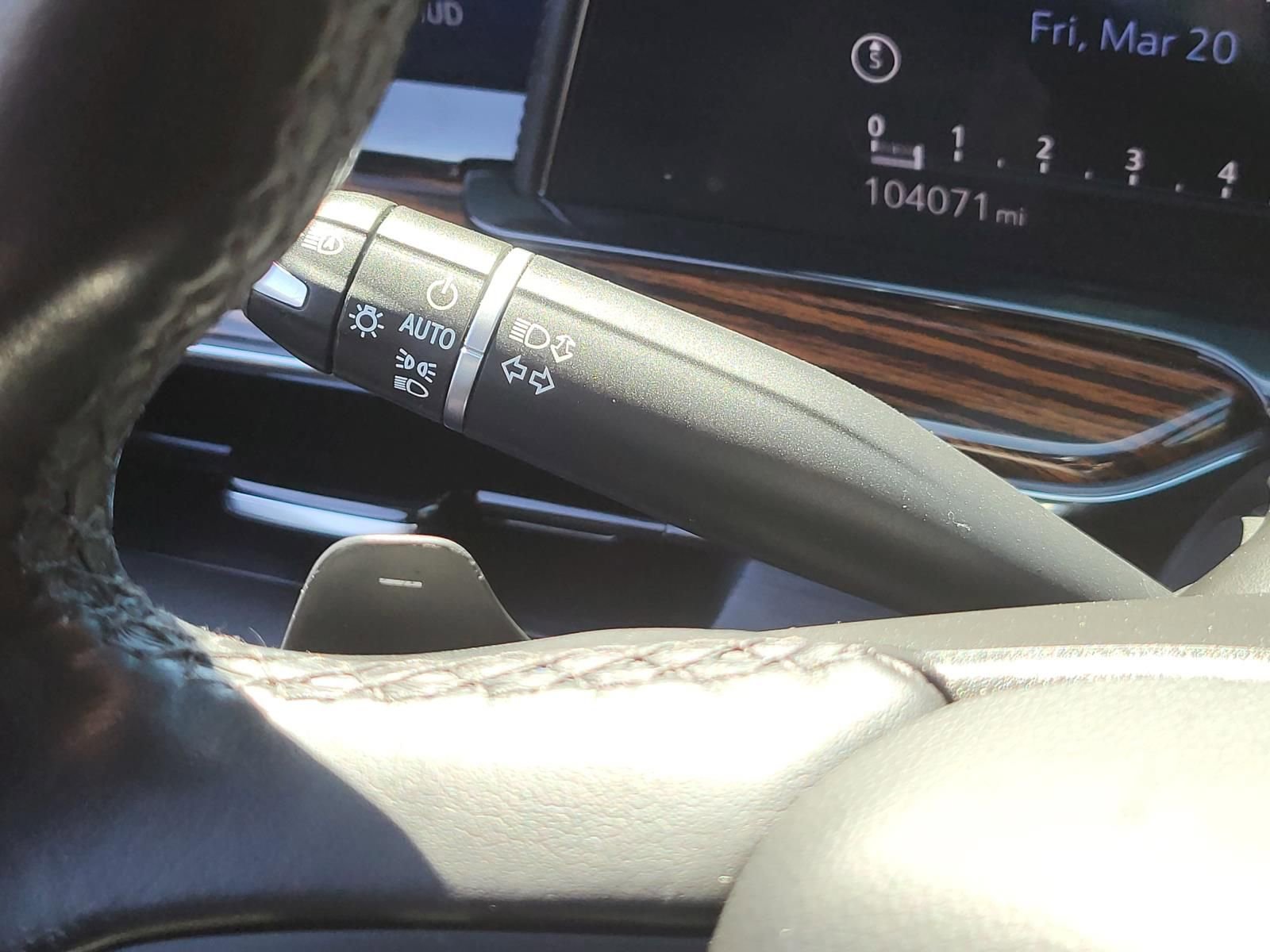 Used 2021 Cadillac Escalade ESV Premium Luxury image 34