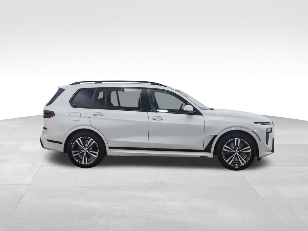 Used 2026 BMW X7 xDrive40i w/ M Sport Package image 6