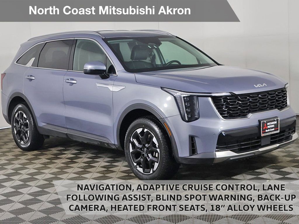 Used 2024 Kia Sorento S image 1