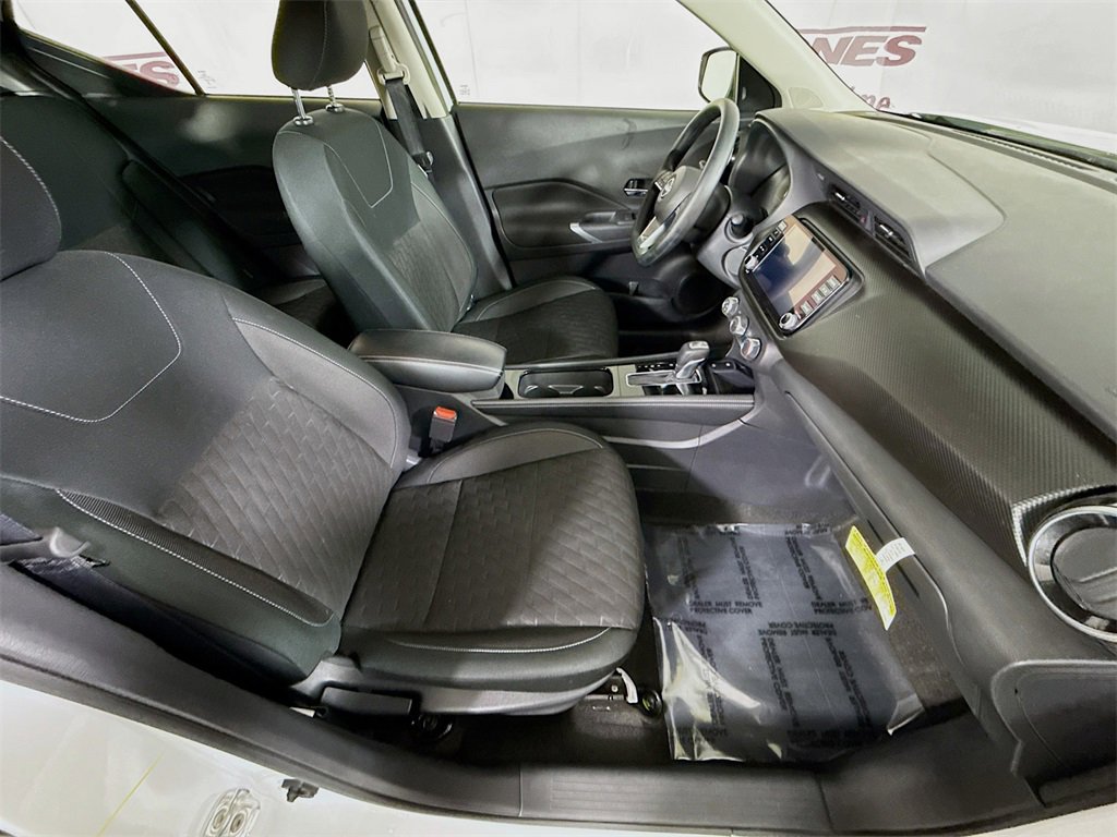 Certified 2024 Nissan Kicks SV image 28