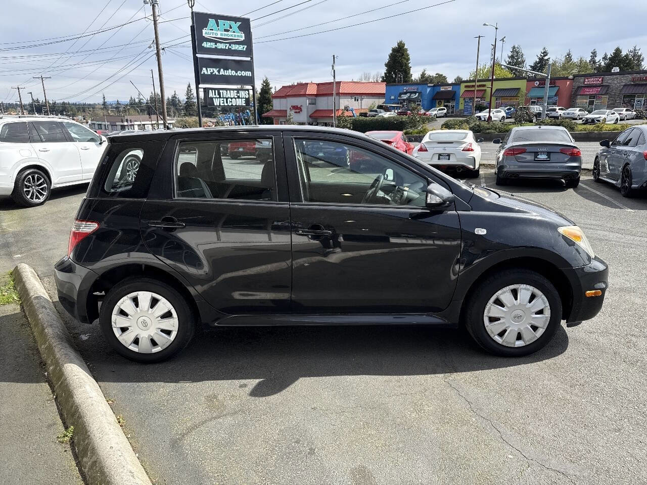 Used 2006 Scion xA FWD image 8