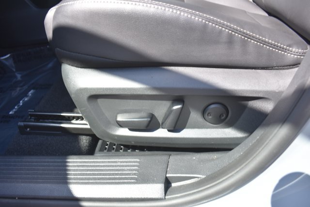 Used 2023 Nissan Rogue SL FWD image 13