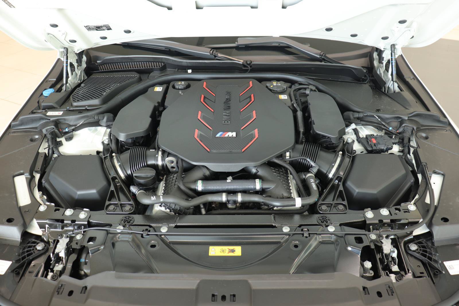 Used 2026 BMW M5 w/ Carbon Package AWD/4WD image 9