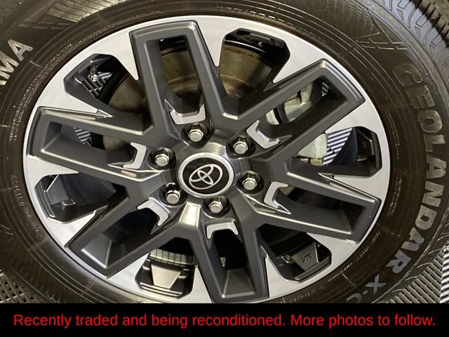Used 2023 Toyota Tundra Limited AWD/4WD image 27