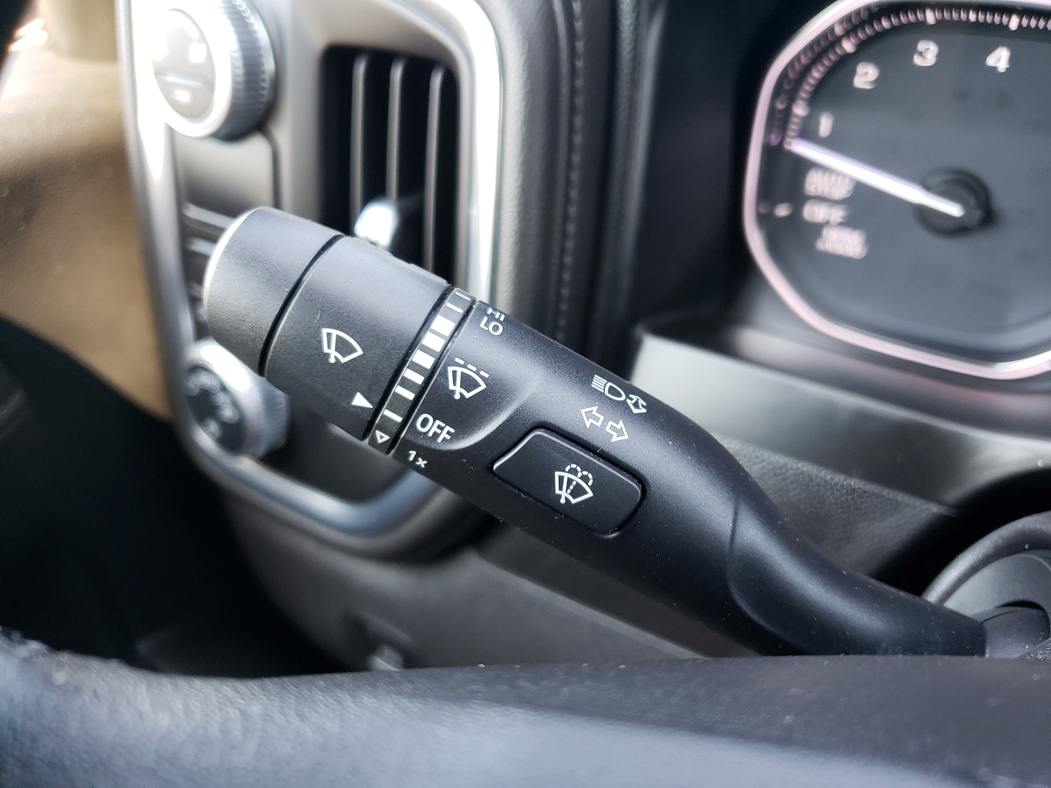 Used 2019 GMC Sierra 1500 SLE w/ SLE Value Package RWD image 15