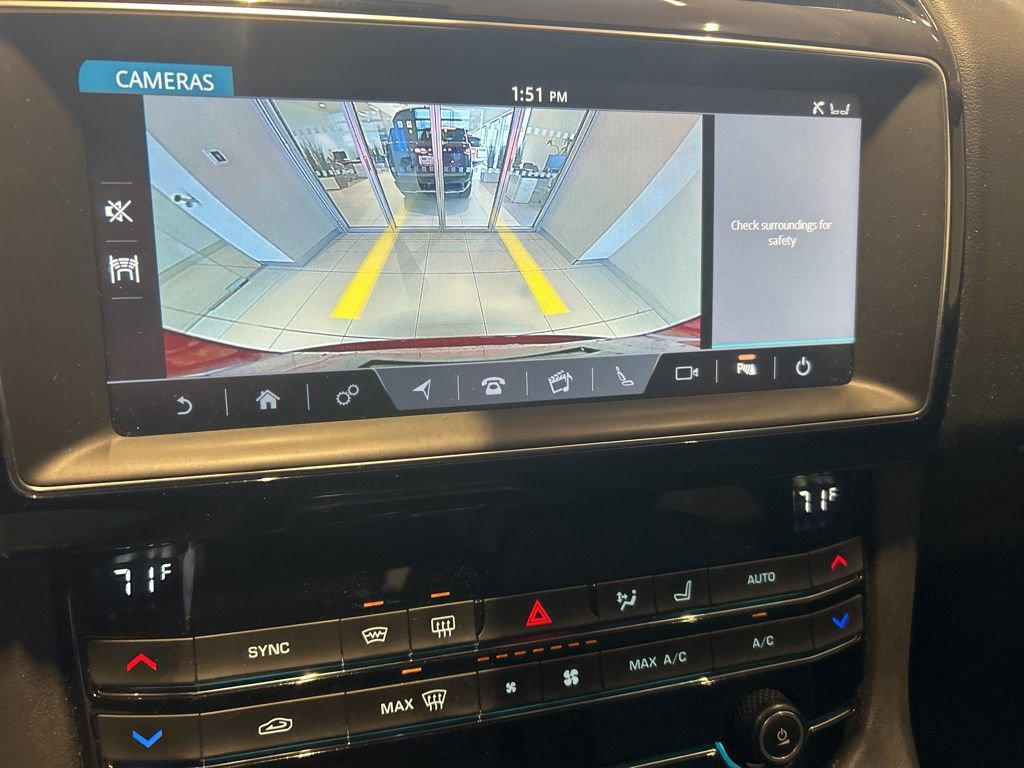 Used 2020 Jaguar F-PACE Premium image 9