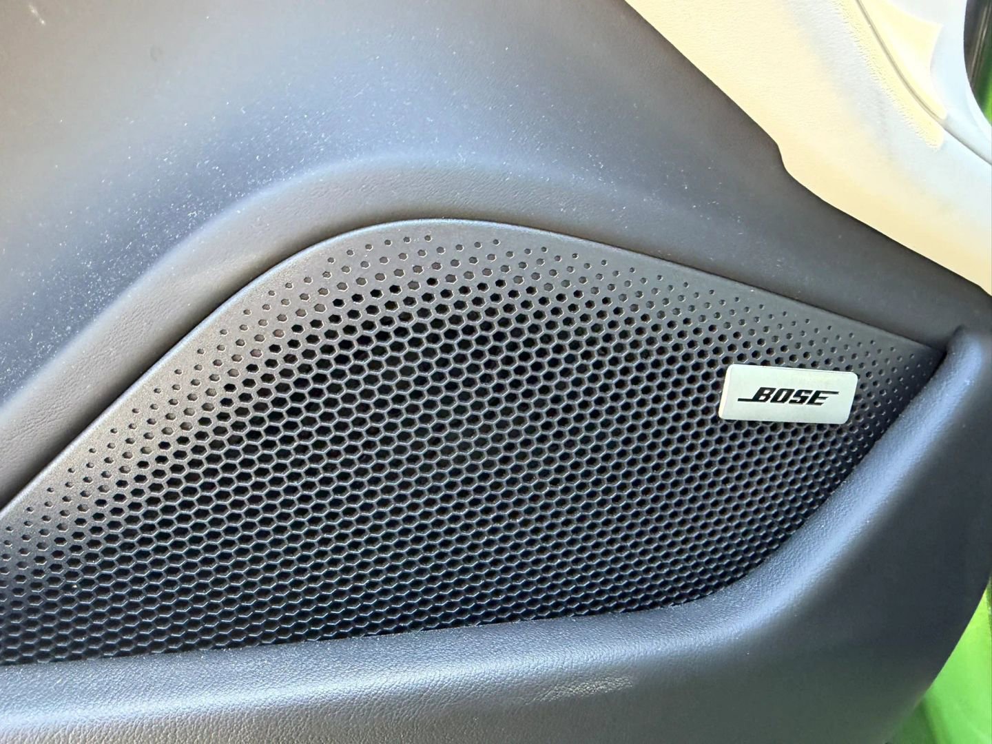 Used 2020 Porsche Taycan 4S image 10