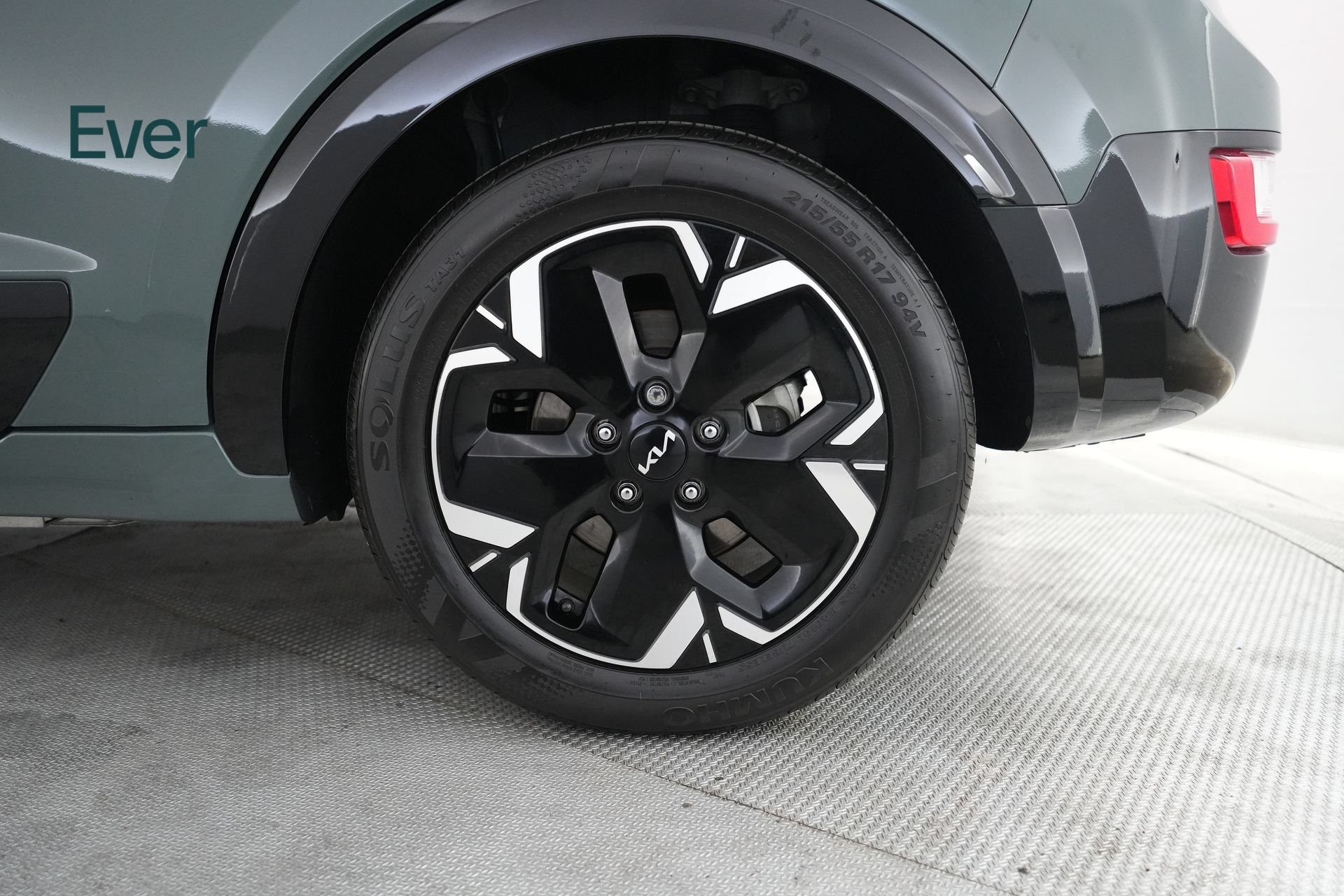 Used 2023 Kia Niro Wind FWD image 9