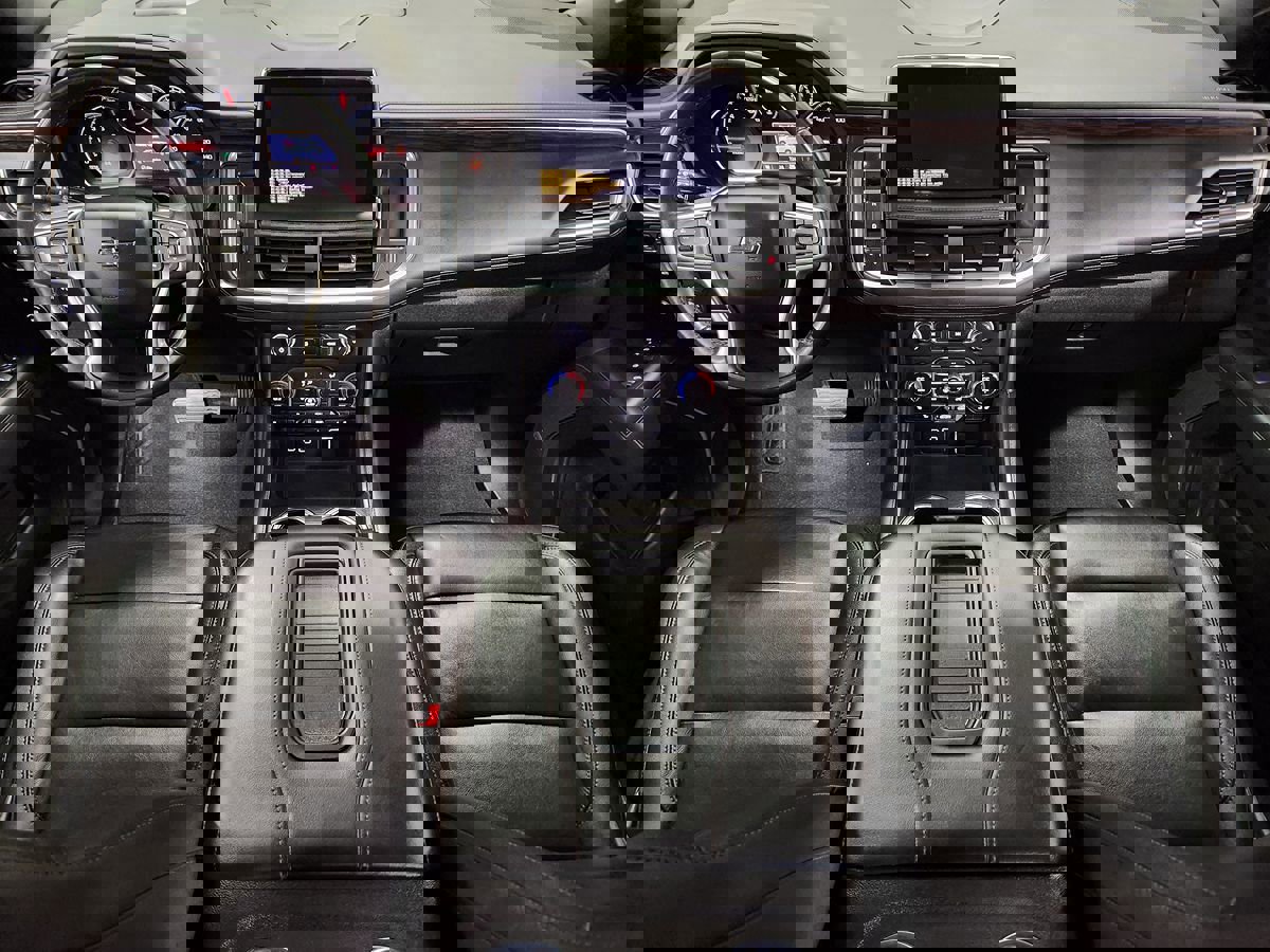 Used 2021 Chevrolet Suburban Z71 image 45