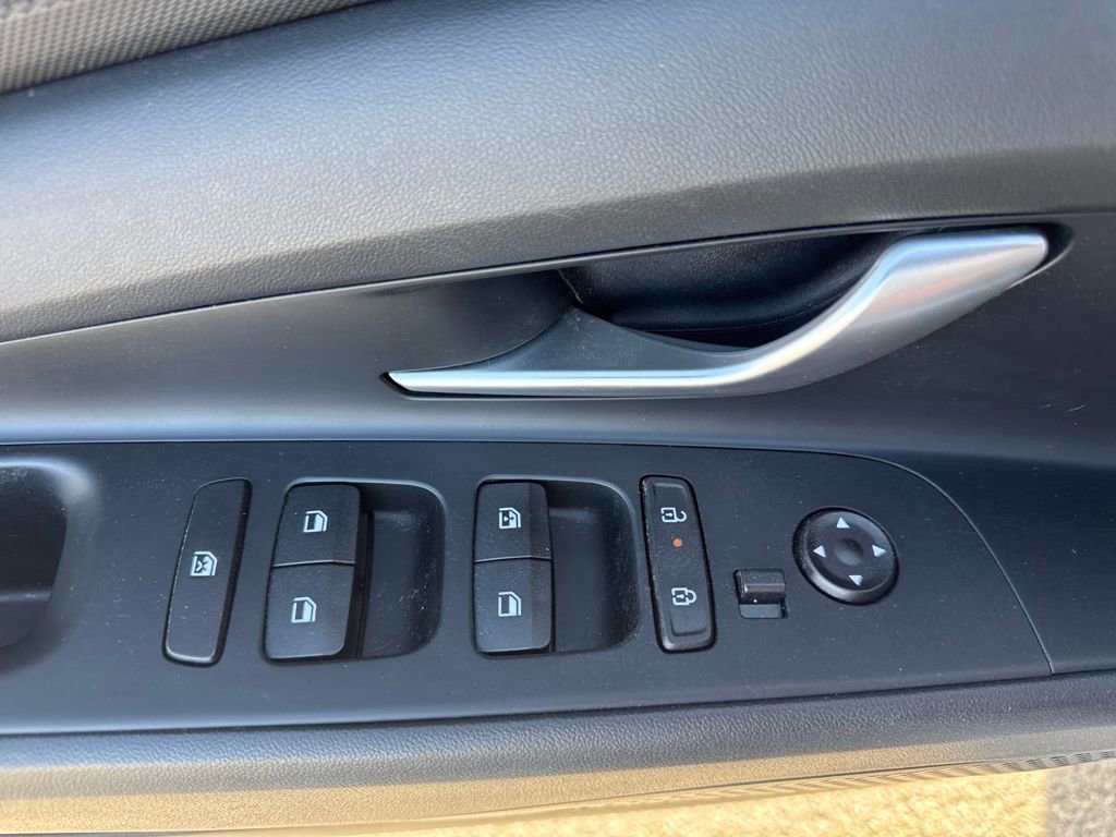 Used 2024 Hyundai Elantra SEL image 23