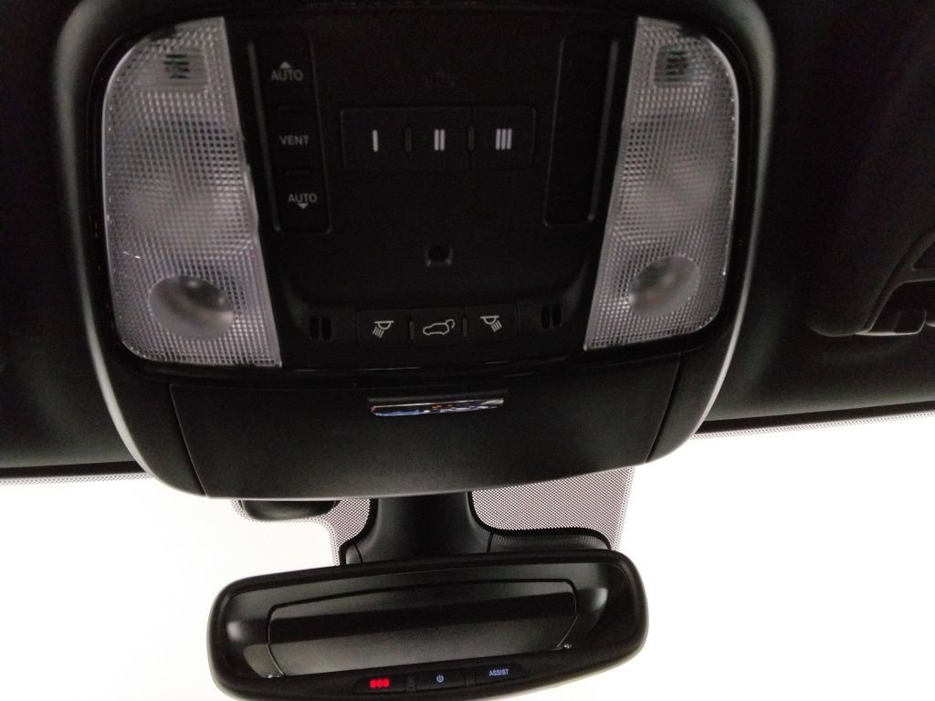 Used 2023 Dodge Durango SRT image 32