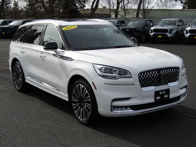 Used 2023 Lincoln Aviator Black Label w/ Dynamic Handling Package image 7