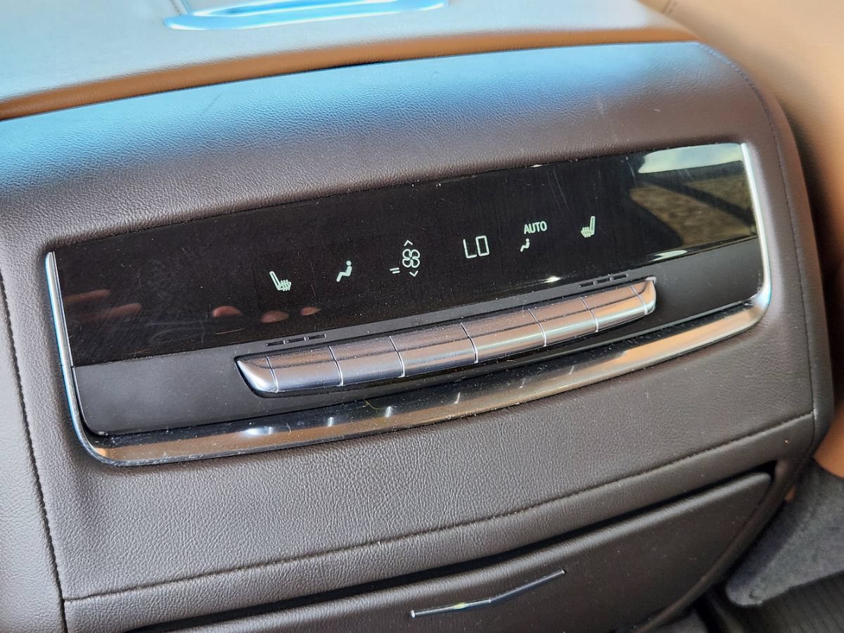 Used 2021 Cadillac Escalade Sport w/ Driver Assist Tech Package AWD/4WD image 53