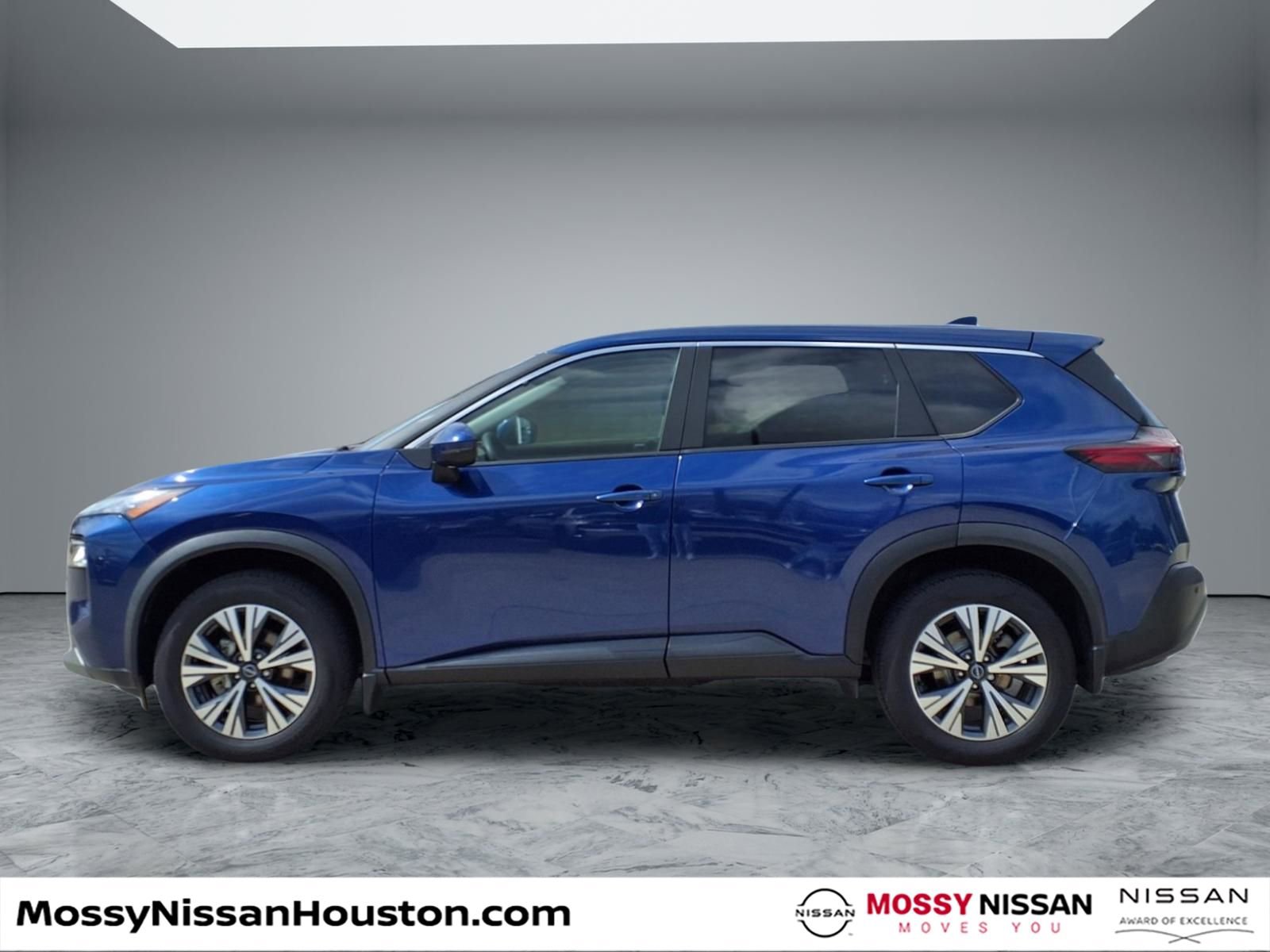 Used 2022 Nissan Rogue SV image 5