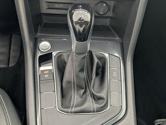 Used 2024 Volkswagen Tiguan SE image 24