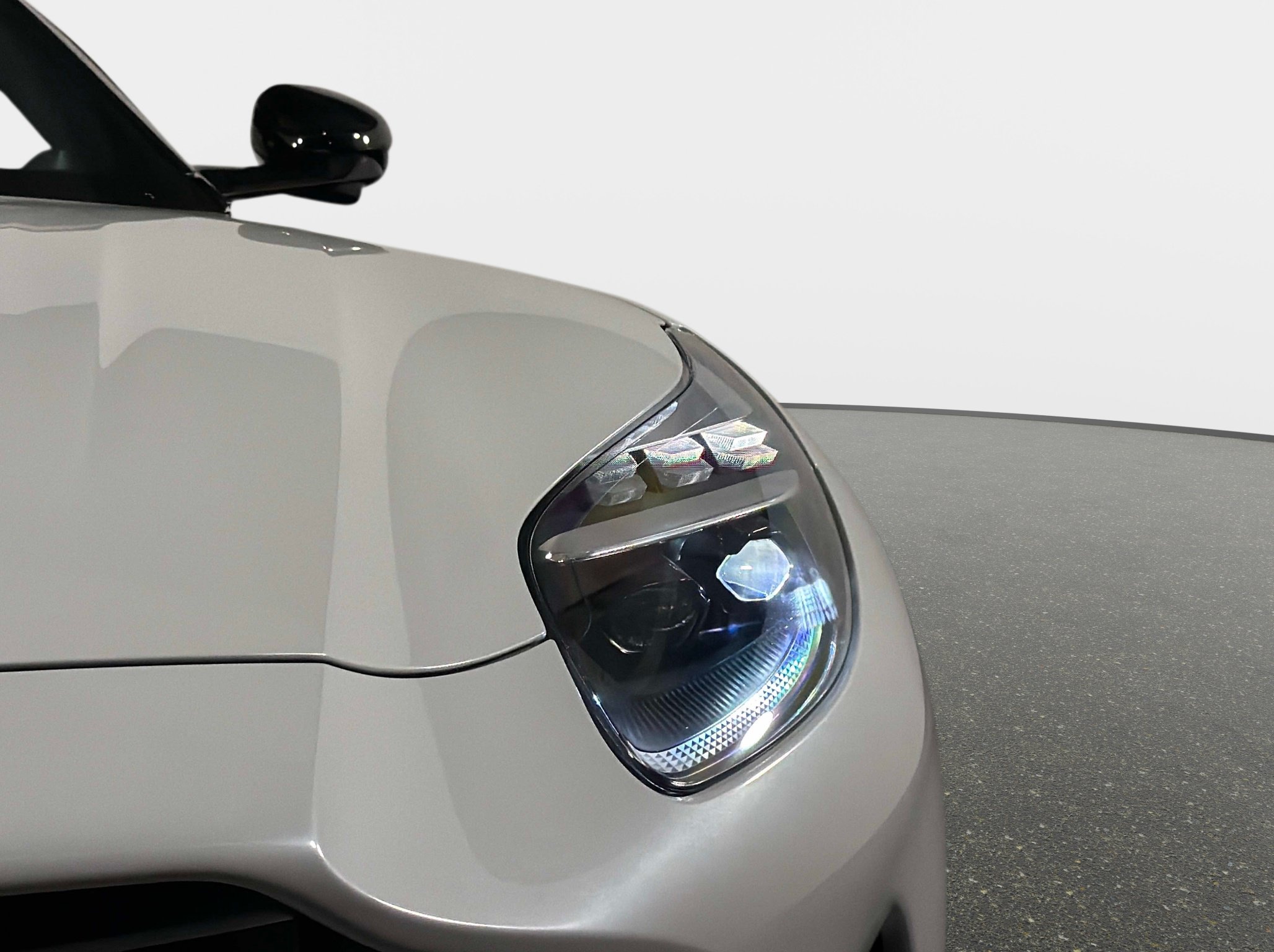 Used 2024 Aston Martin DB12 Coupe RWD image 21