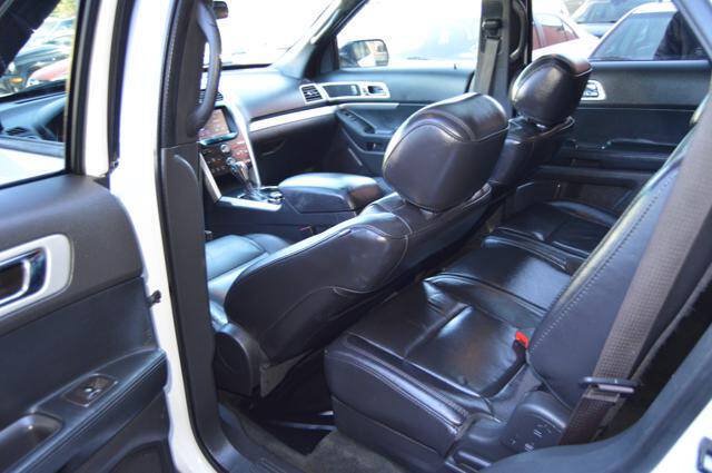 Used 2013 Ford Explorer XLT AWD/4WD image 48