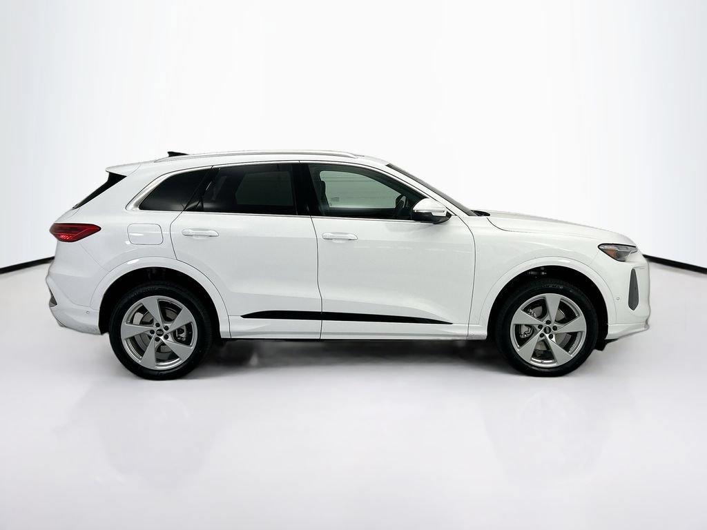 Used 2026 Audi Q5 Premium Plus w/ Premium Plus AWD/4WD image 4